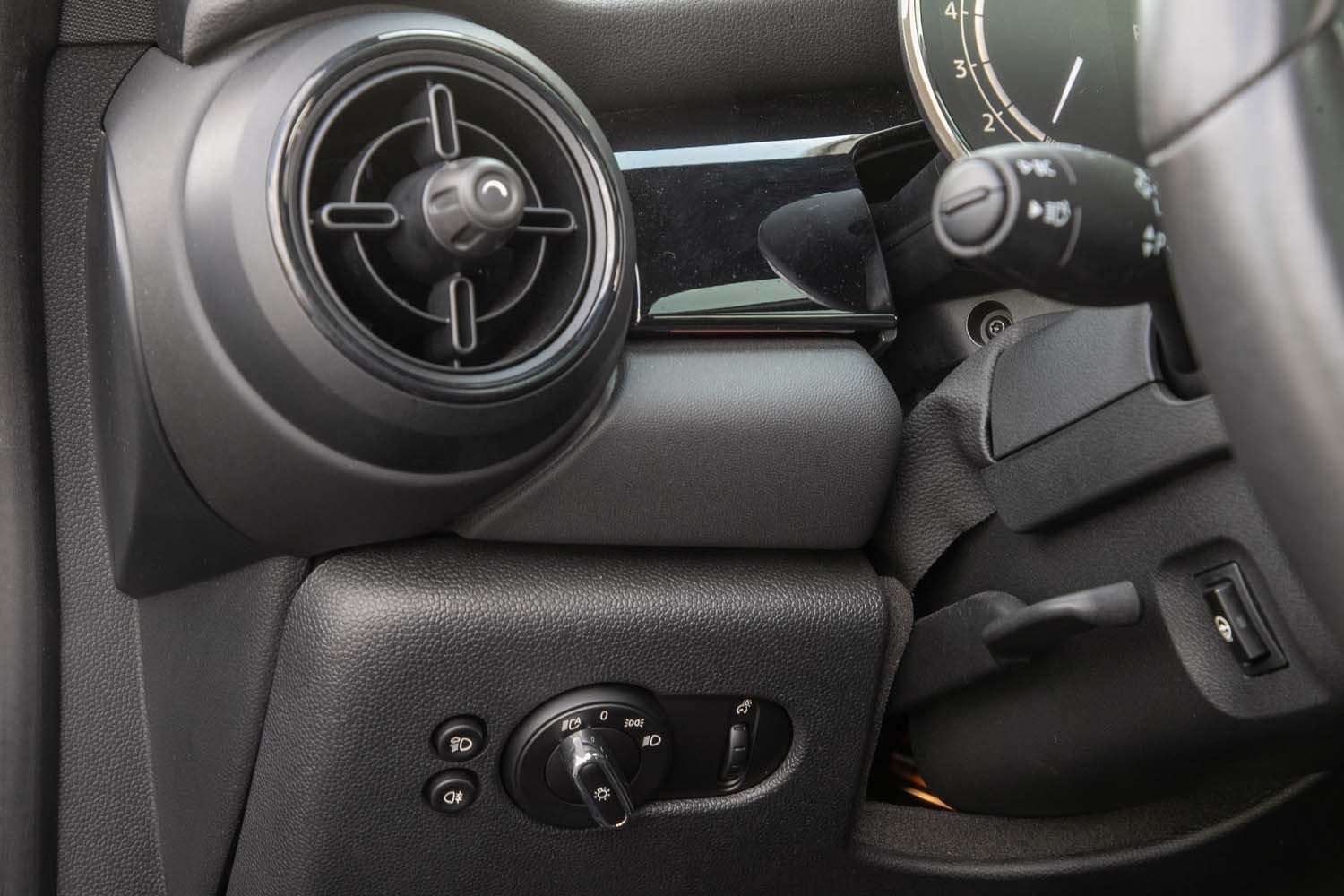 Fahrzeugbild eines MINI COOPER