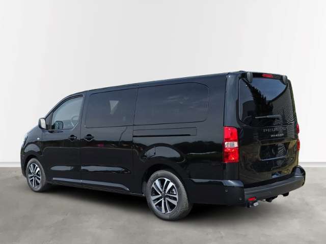 Fahrzeugbild eines Peugeot Traveller