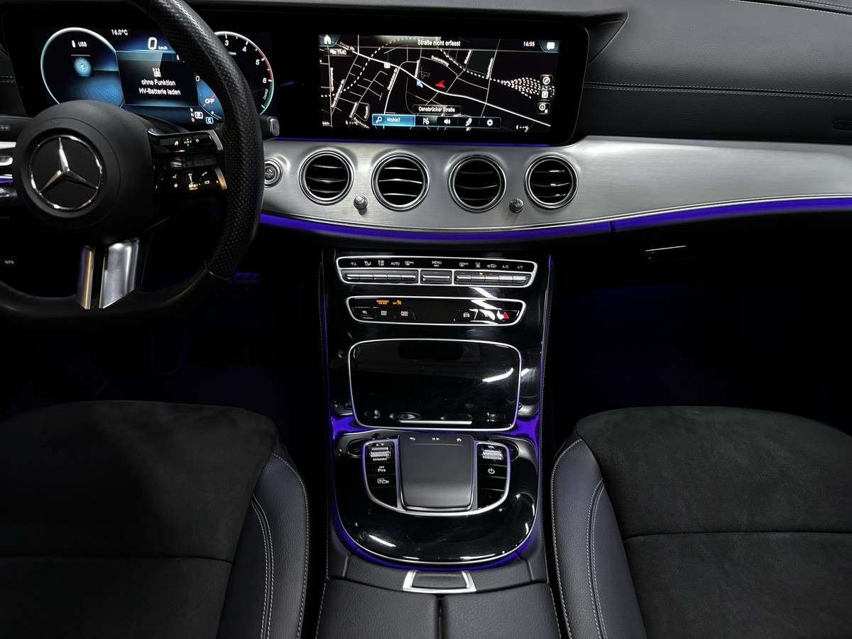 Fahrzeugbild eines Mercedes-Benz E-Klasse