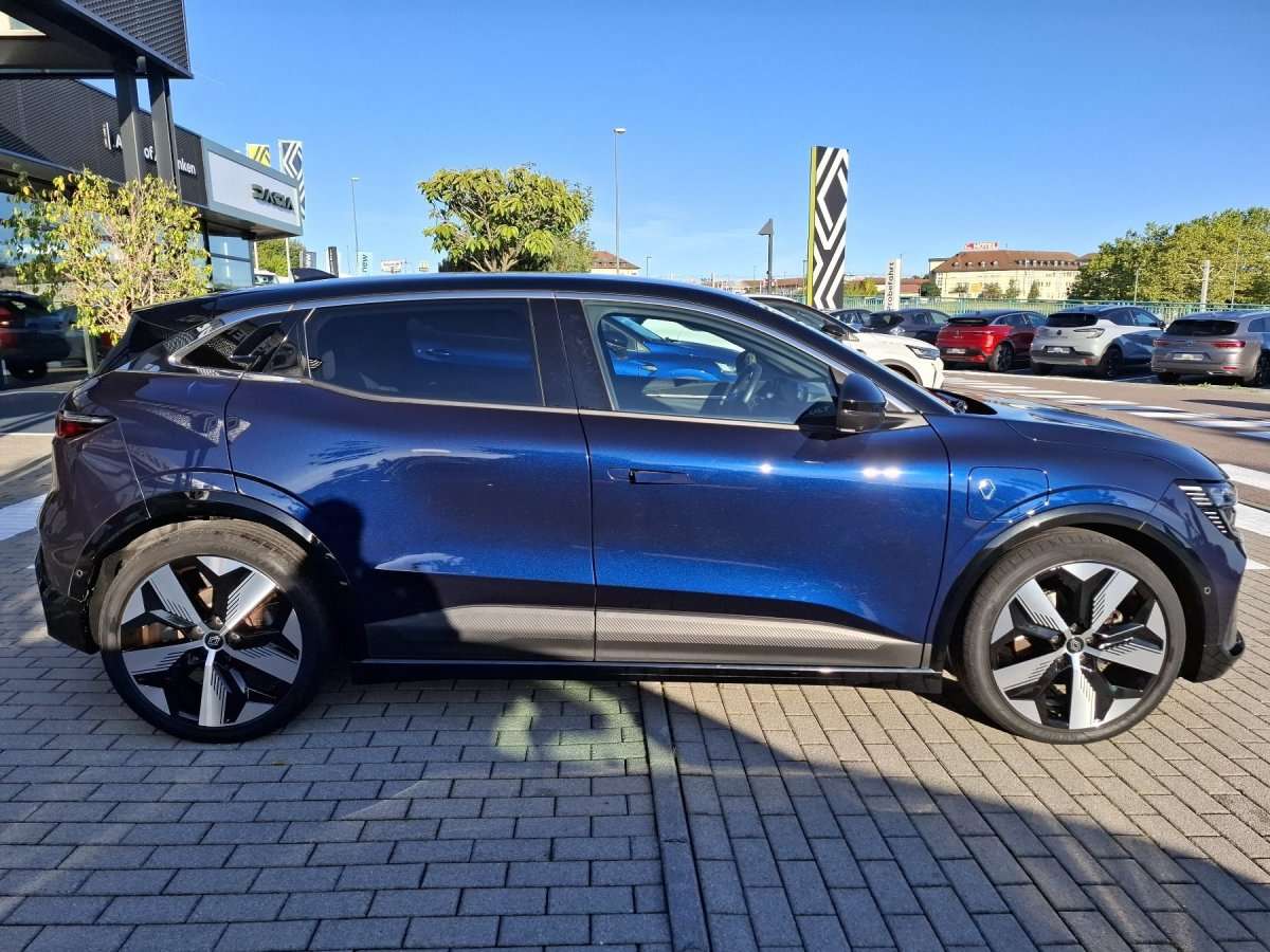 Fahrzeugbild eines Renault Megane E-TECH