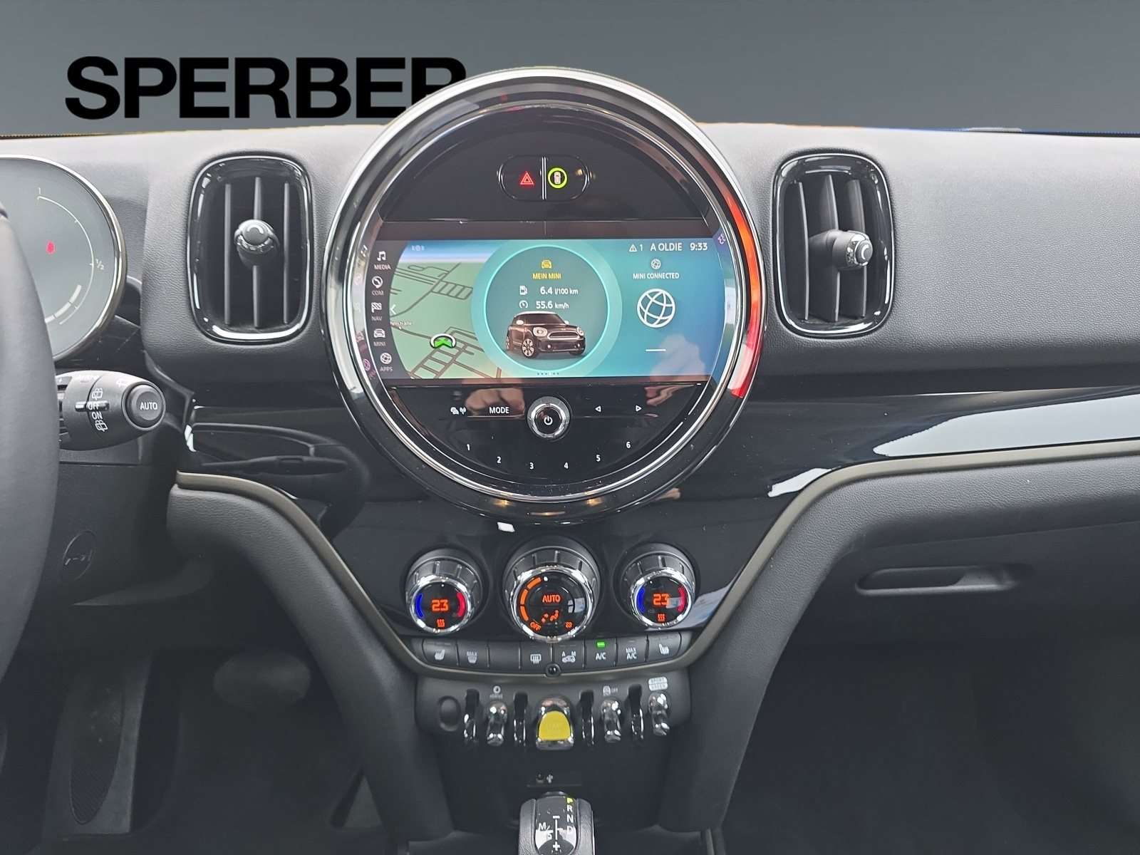 Fahrzeugbild eines MINI COOPER SE