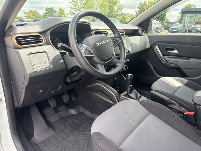 Fahrzeugbild eines Dacia Duster