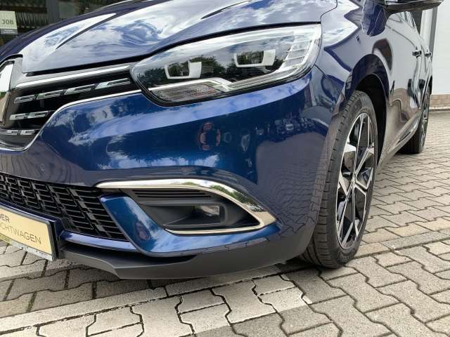 Fahrzeugbild eines Renault Scénic