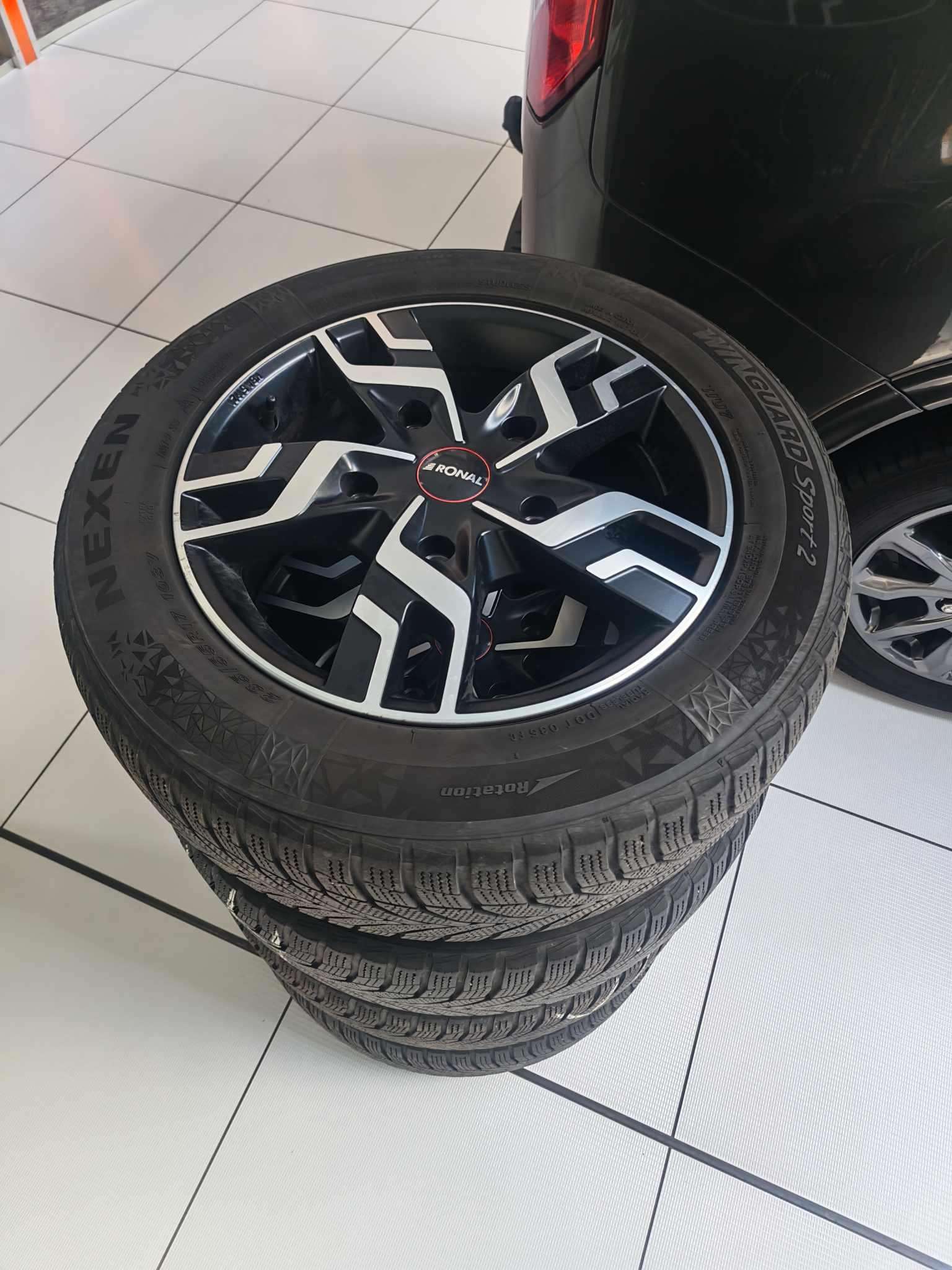 Fahrzeugbild eines Ford Tourneo Custom