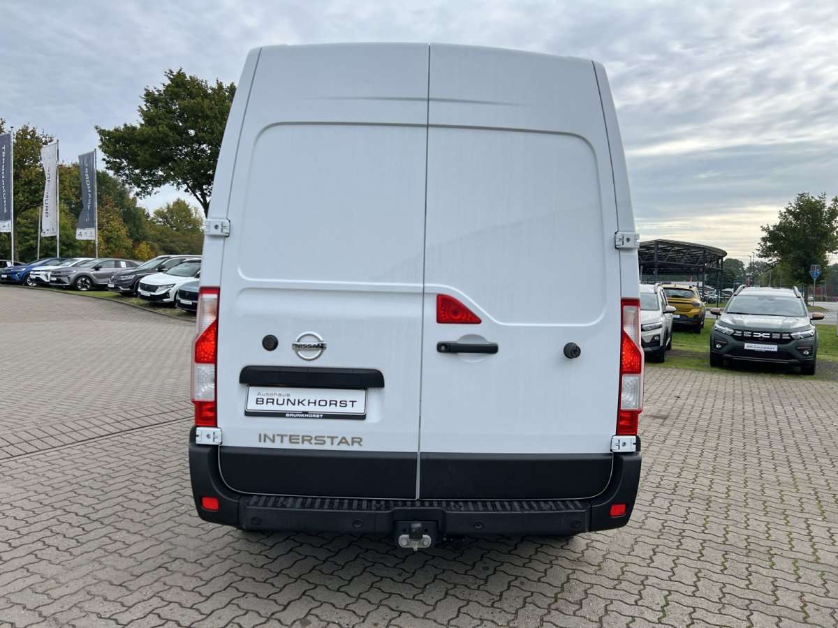 Fahrzeugbild eines Nissan Interstar