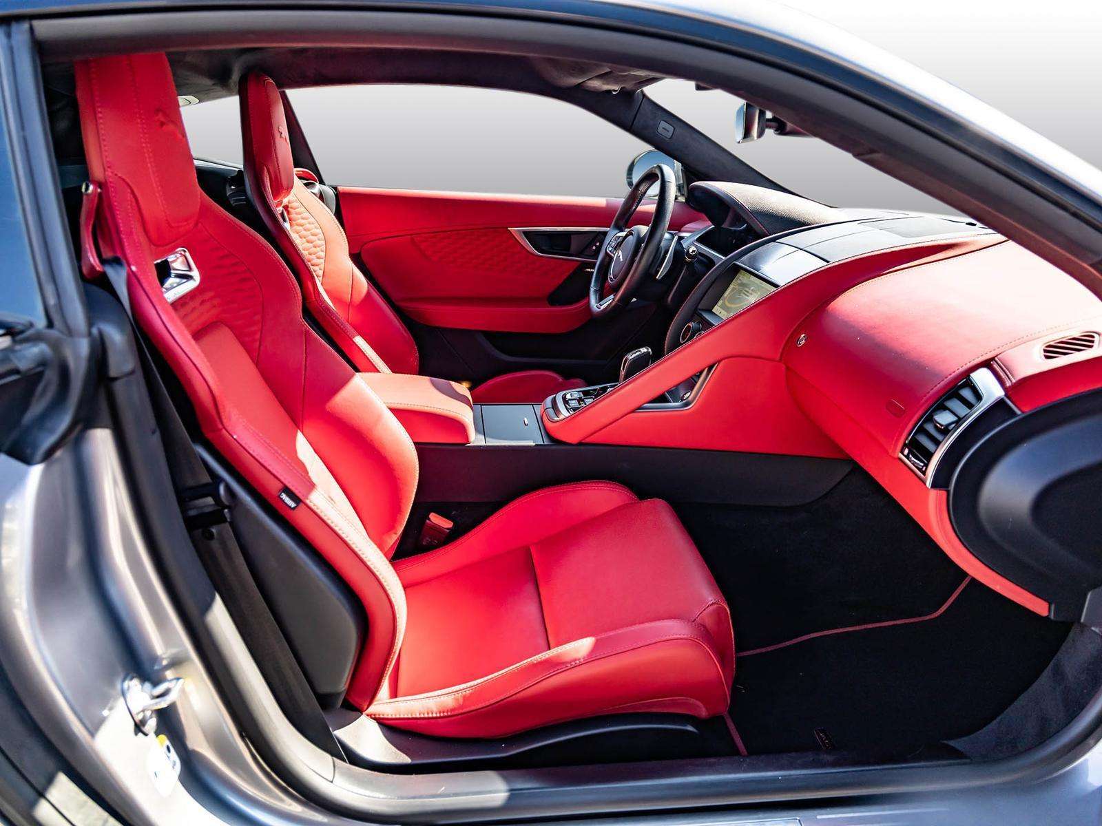 Fahrzeugbild eines Jaguar F-Type