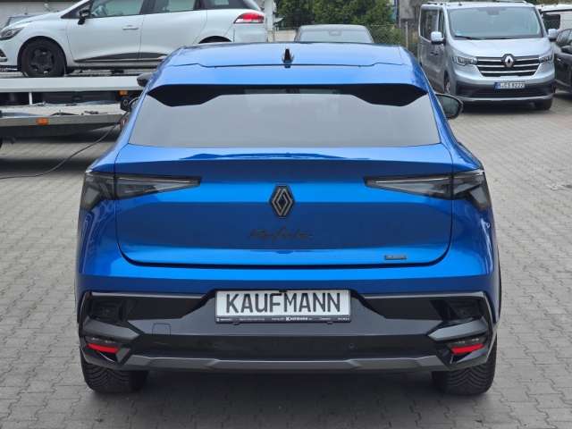 Fahrzeugbild eines Renault Rafale