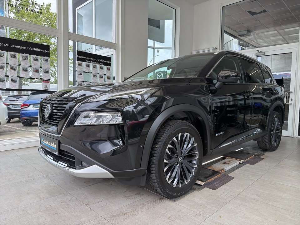 Fahrzeugbild eines Nissan X-TRAIL