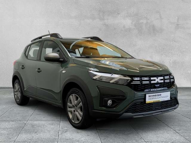 Fahrzeugbild eines Dacia Sandero