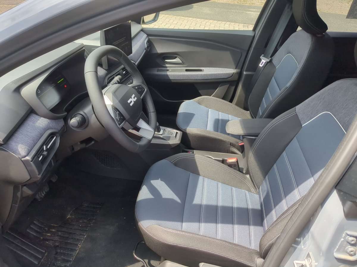 Fahrzeugbild eines Dacia Jogger