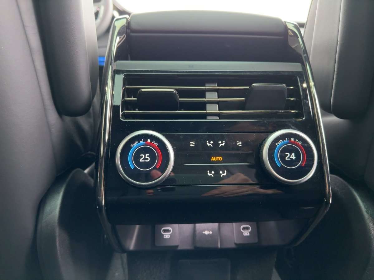 Fahrzeugbild eines Land Rover Range Rover Sport