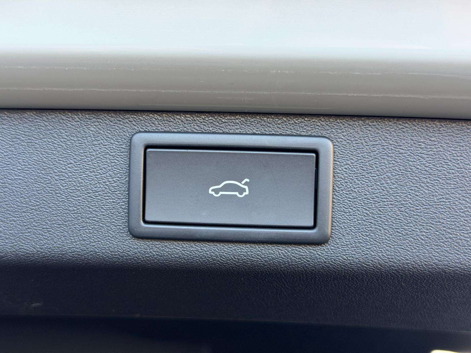 Fahrzeugbild eines Skoda ELROQ