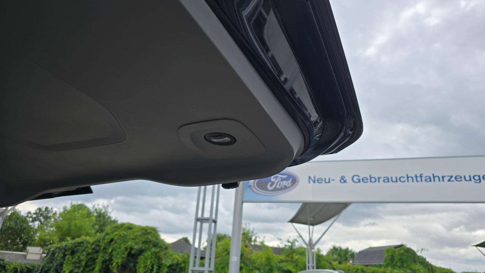 Fahrzeugbild eines Ford Tourneo Custom