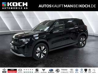 Schräge Frontansicht auf einen Opel Frontera , freigestellt