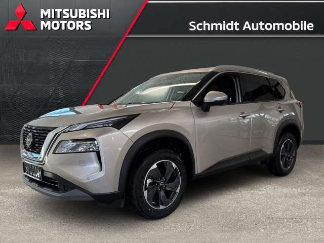 Fahrzeugbild eines Nissan X-TRAIL