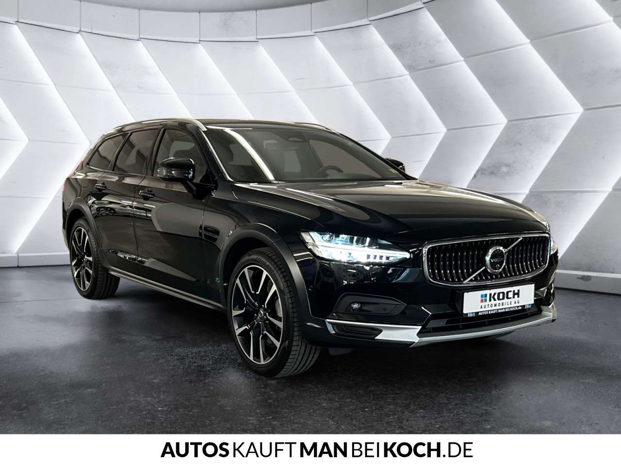Fahrzeugbild eines Volvo V90 Cross Country