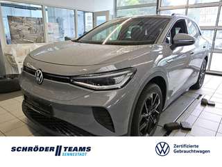 Schräge Frontansicht auf einen Volkswagen ID.4 , freigestellt