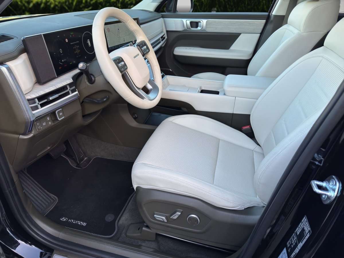 Fahrzeugbild eines Hyundai Santa Fe