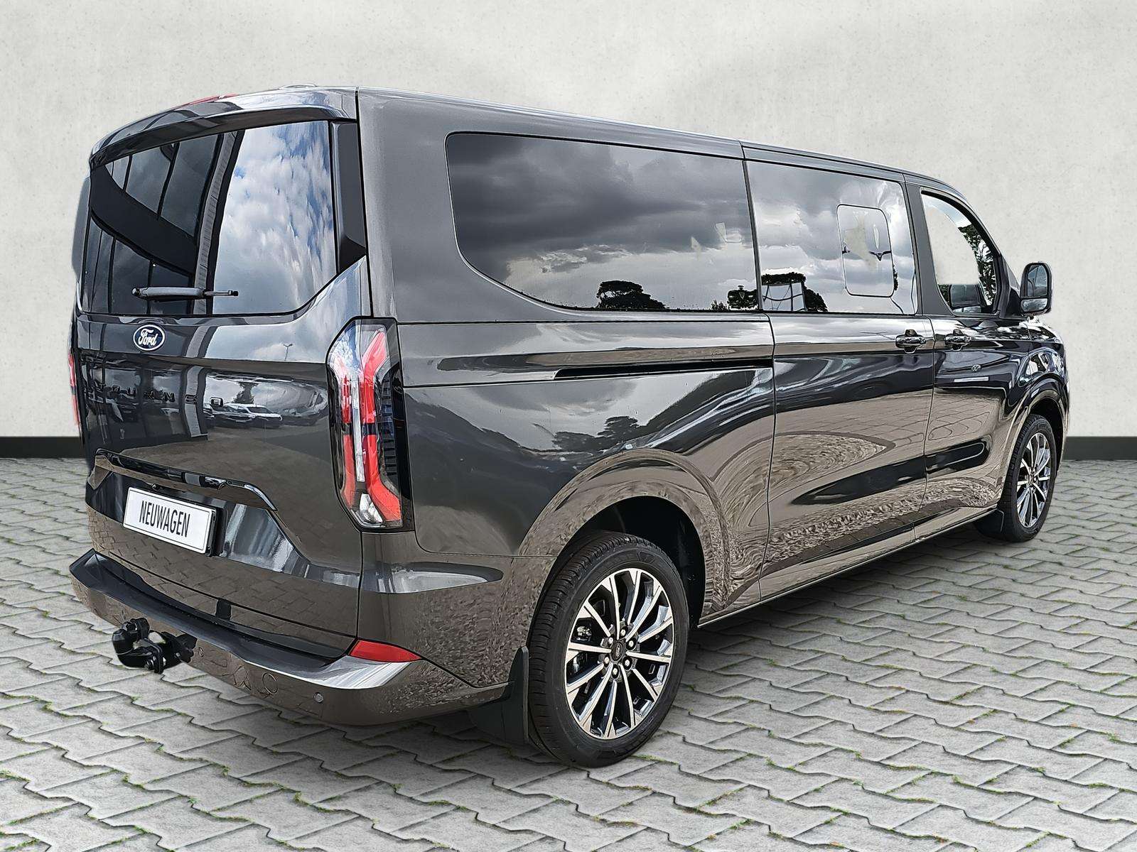 Fahrzeugbild eines Ford Tourneo Custom