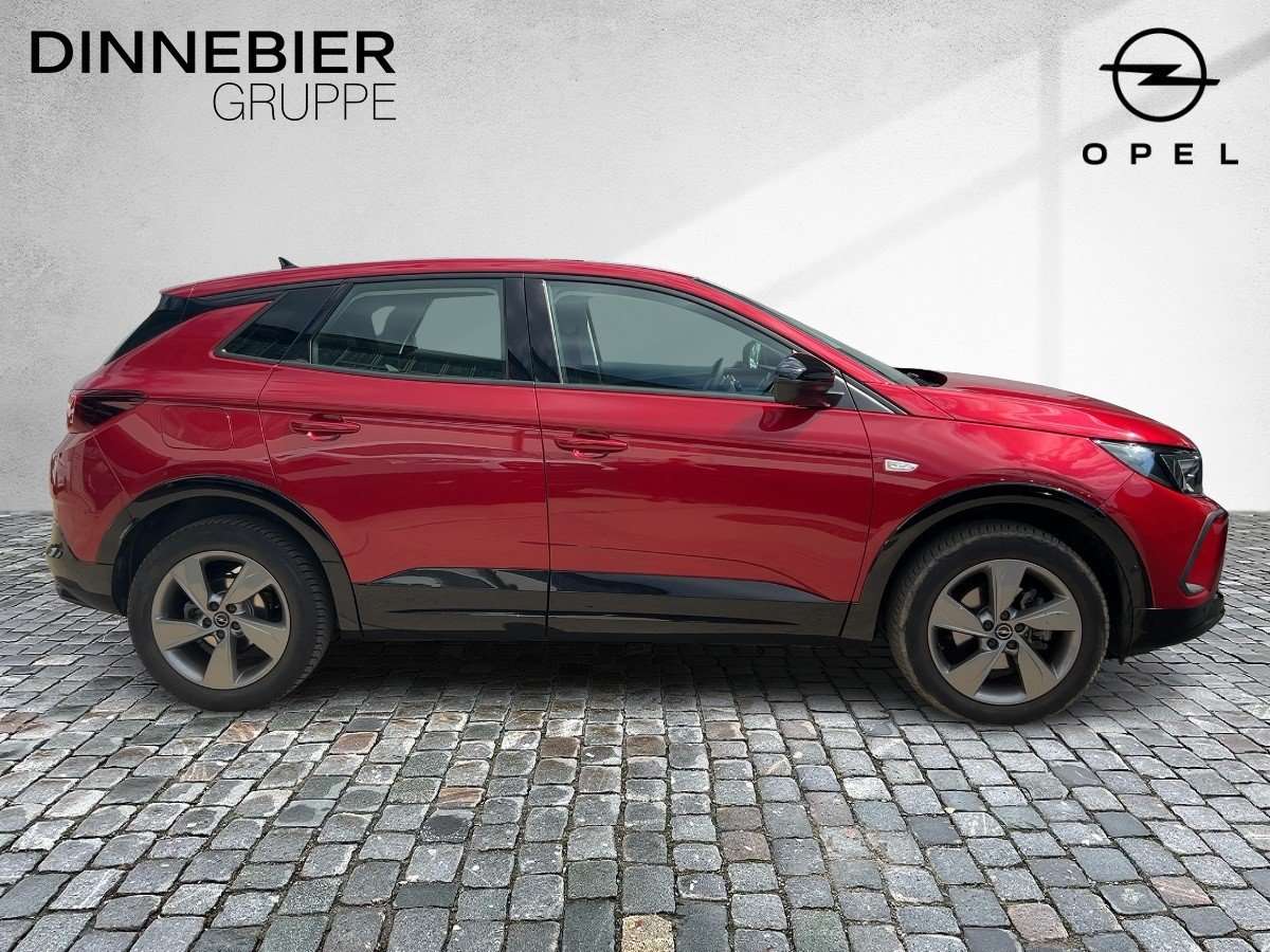 Fahrzeugbild eines Opel Grandland X