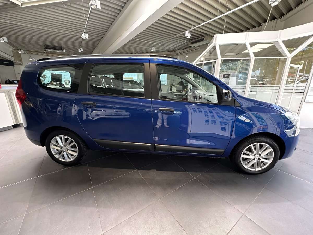 Fahrzeugbild eines Dacia Lodgy