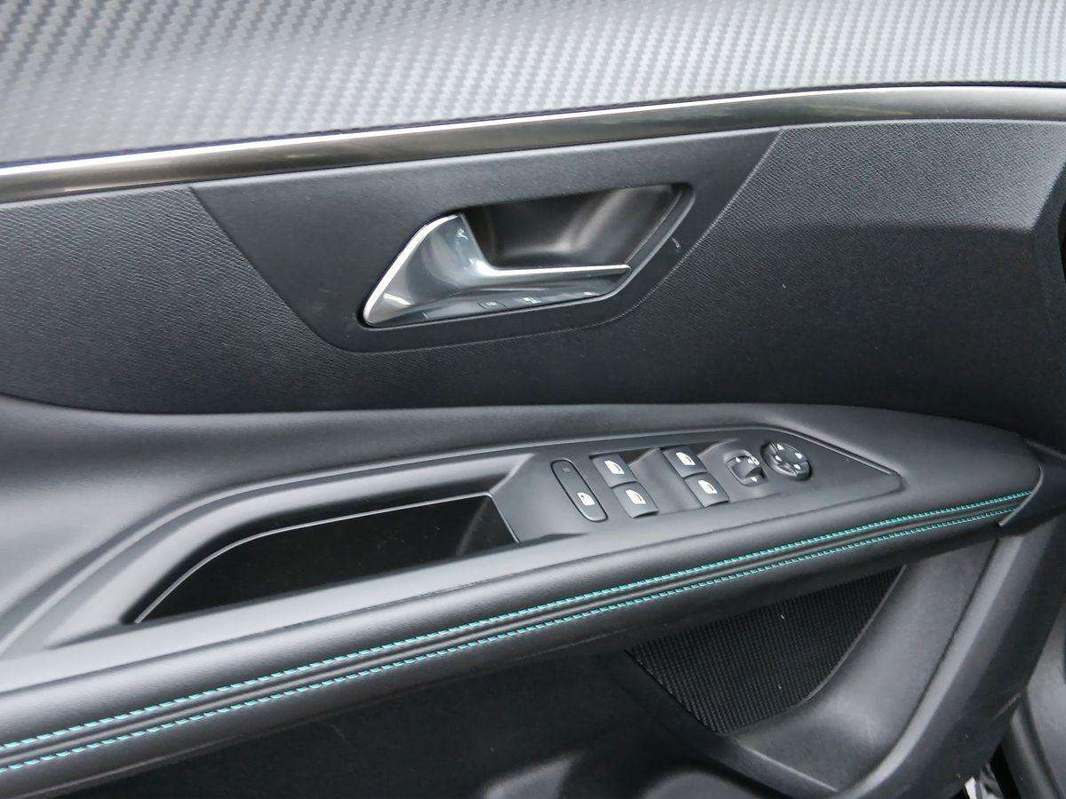 Fahrzeugbild eines Peugeot 3008