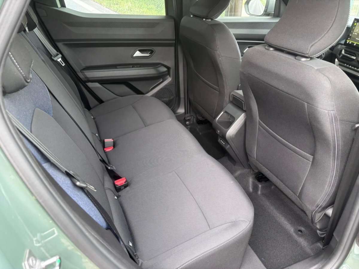 Fahrzeugbild eines Dacia Duster