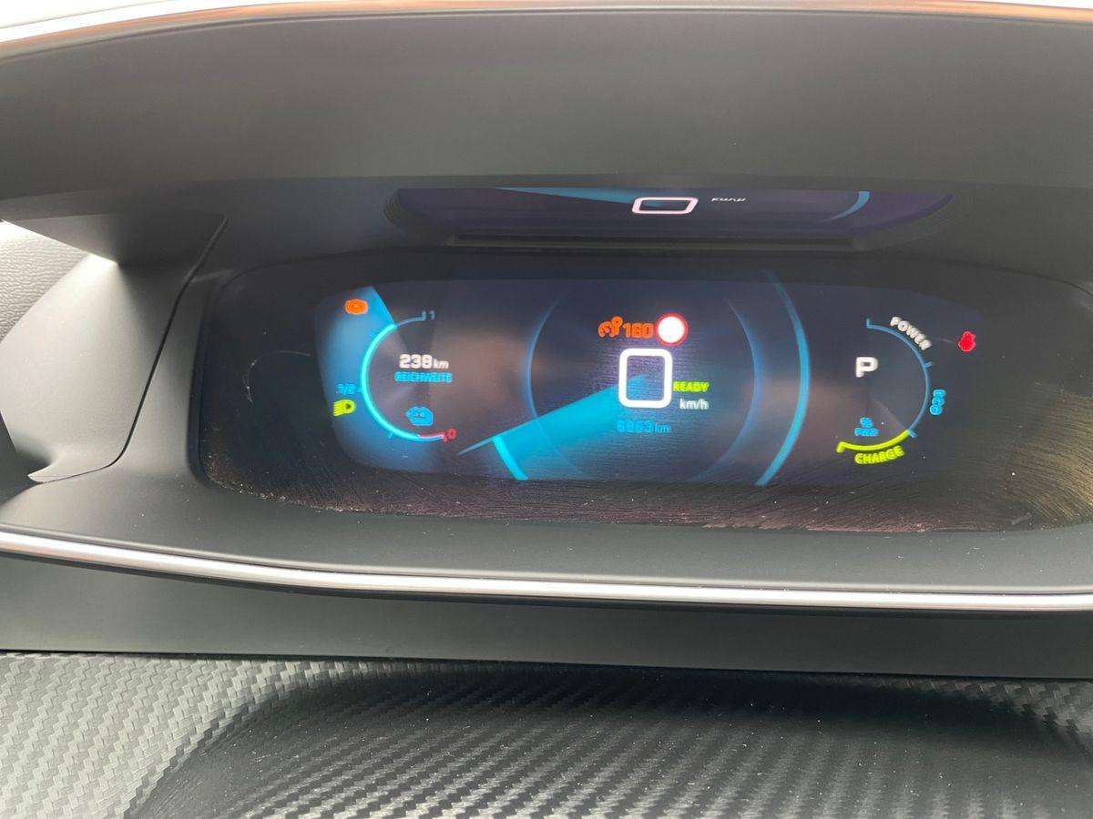 Fahrzeugbild eines Peugeot e-208