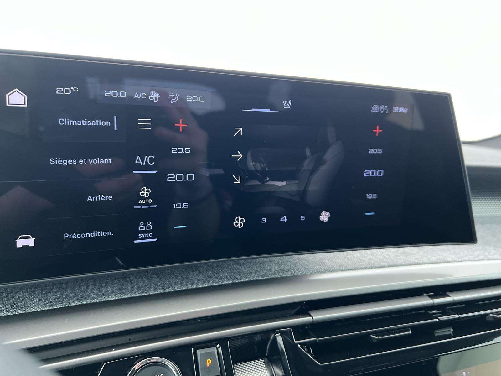 Fahrzeugbild eines Peugeot 5008