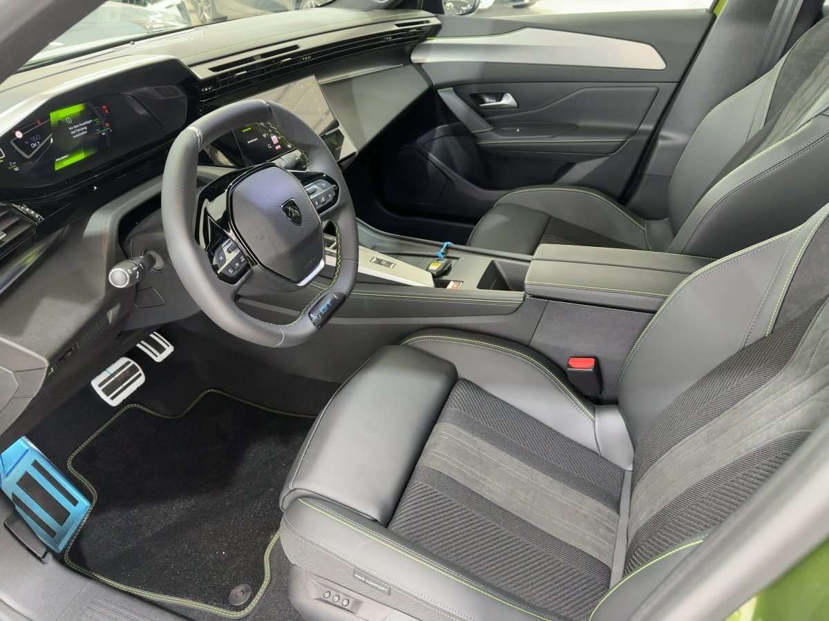 Fahrzeugbild eines Peugeot 408