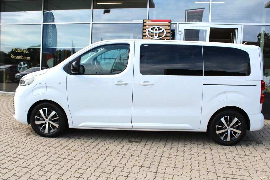 Fahrzeugbild eines Toyota Proace