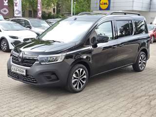 Schräge Frontansicht auf einen Renault Kangoo , freigestellt