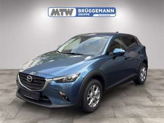 Schräge Frontansicht auf einen Mazda CX-3 , freigestellt