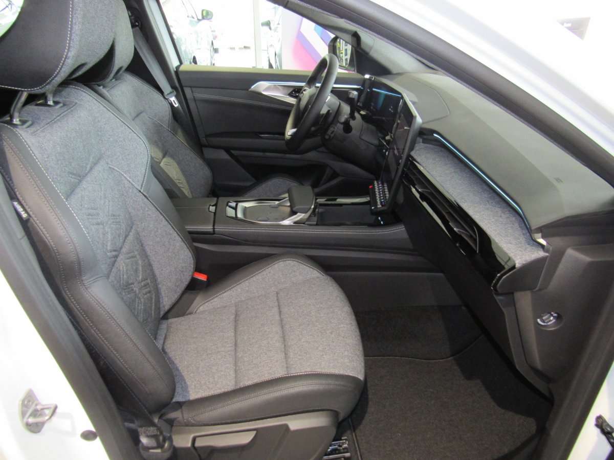 Fahrzeugbild eines Renault Austral