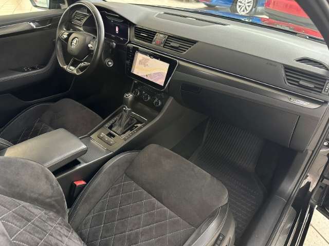 Fahrzeugbild eines Skoda Superb