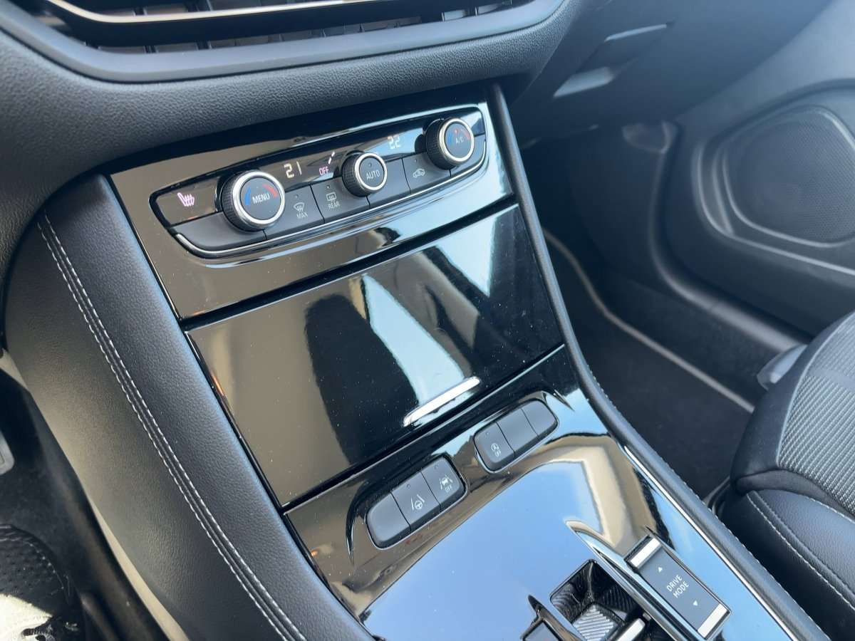 Fahrzeugbild eines Opel Grandland X