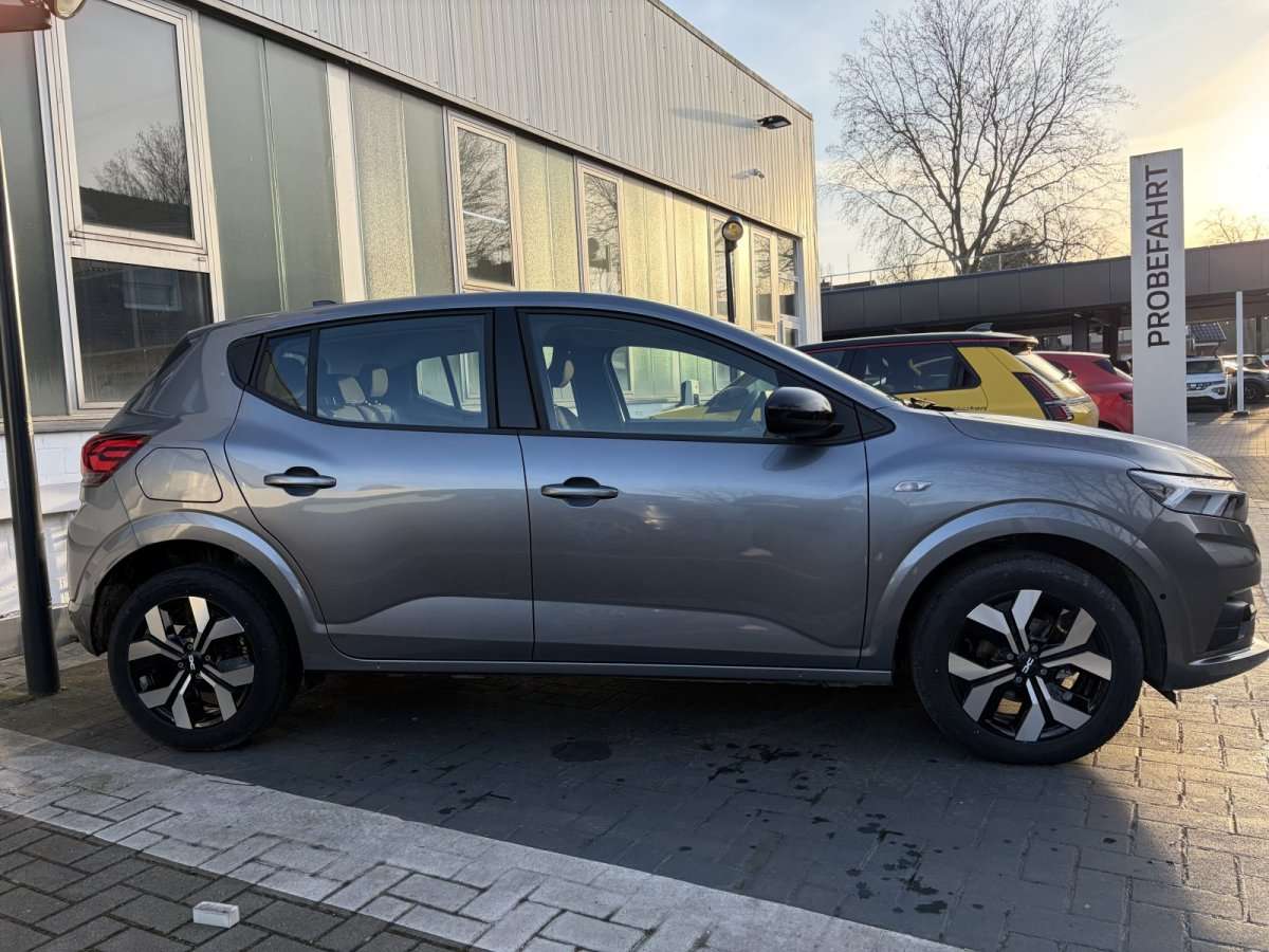 Fahrzeugbild eines Dacia Sandero