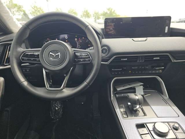 Fahrzeugbild eines Mazda CX-60