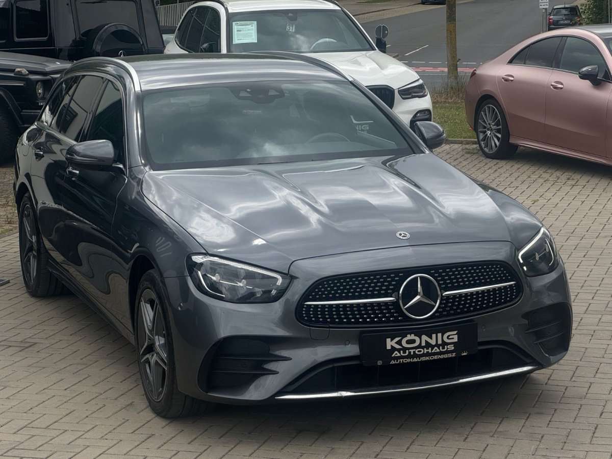 Fahrzeugbild eines Mercedes-Benz E-Klasse