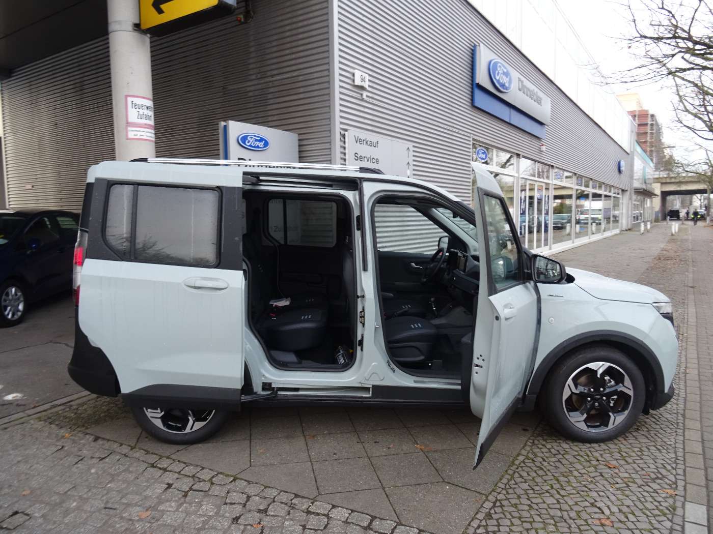 Fahrzeugbild eines Ford Tourneo Courier