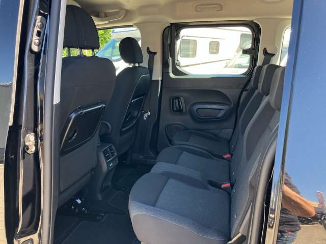 Fahrzeugbild eines Peugeot Rifter