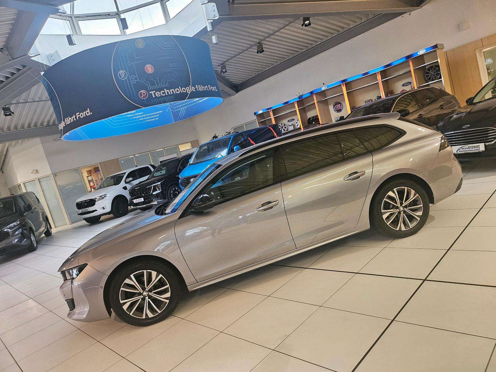 Fahrzeugbild eines Peugeot 508