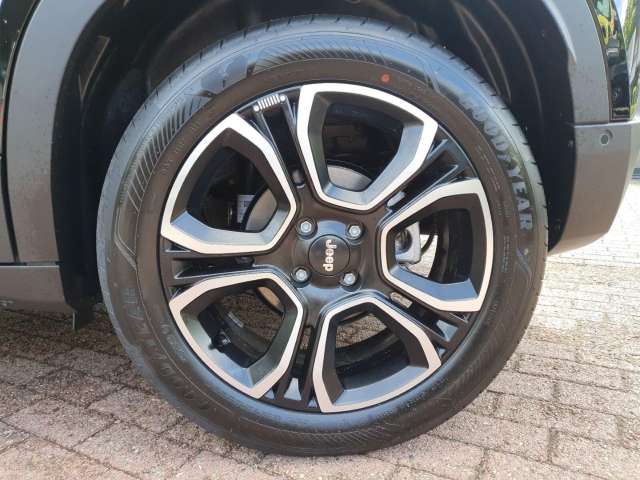 Fahrzeugbild eines Jeep Avenger