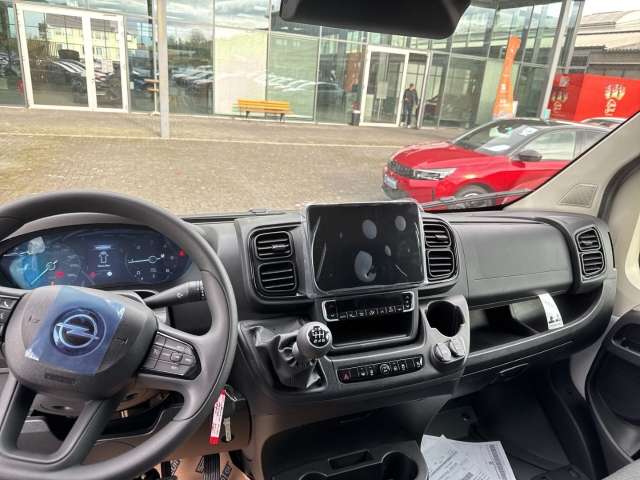 Fahrzeugbild eines Opel Movano