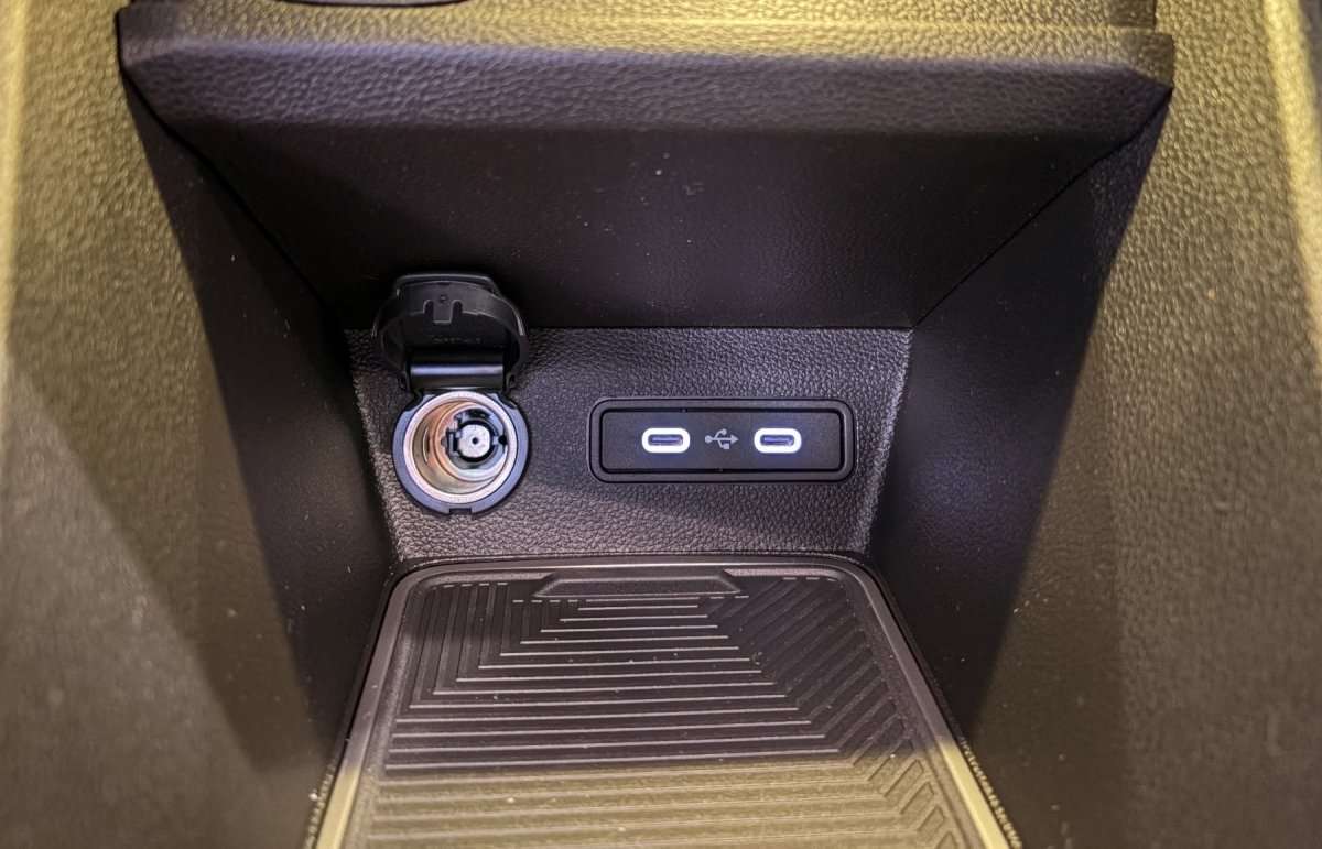 Fahrzeugbild eines Renault 4 E-TECH