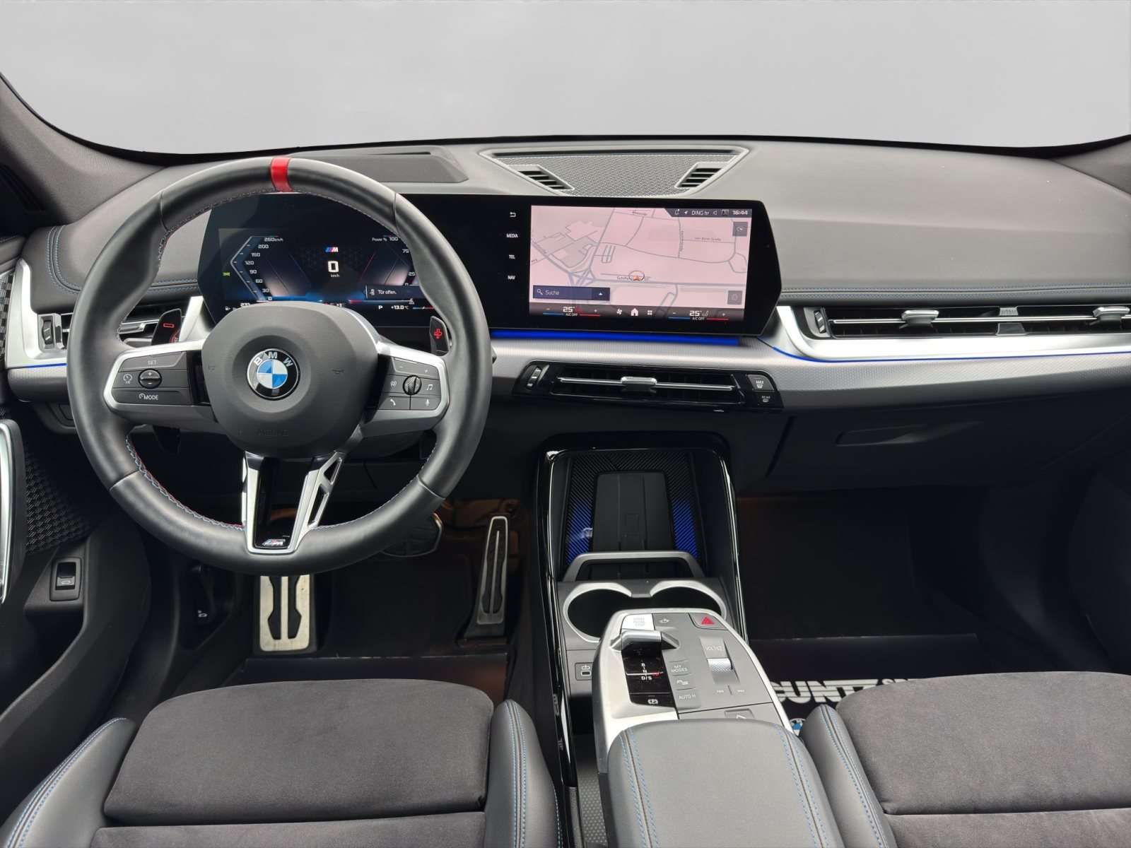 Fahrzeugbild eines BMW X1