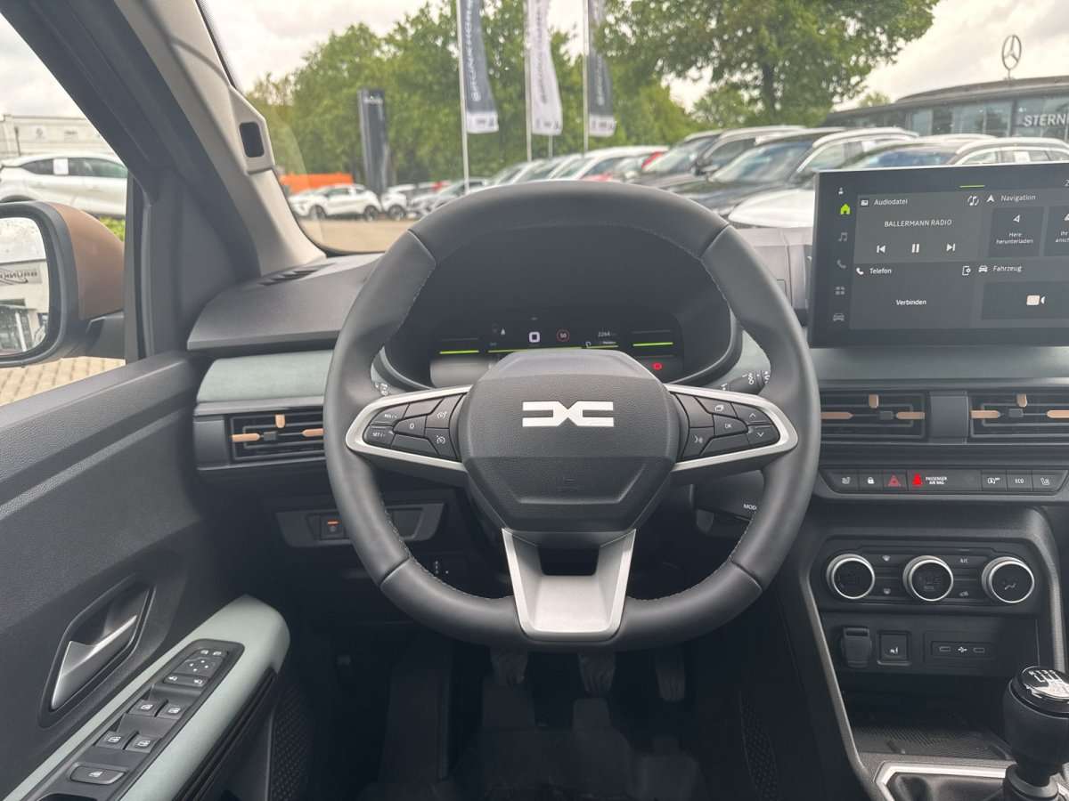 Fahrzeugbild eines Dacia Sandero
