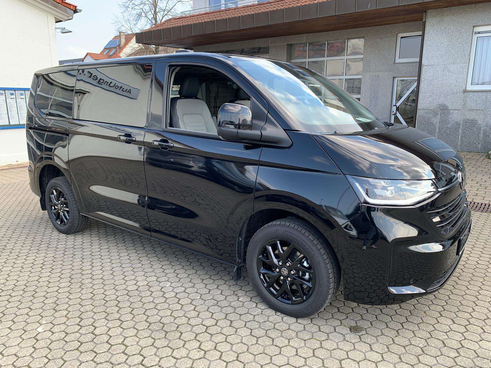 Fahrzeugbild eines Volkswagen Caravelle