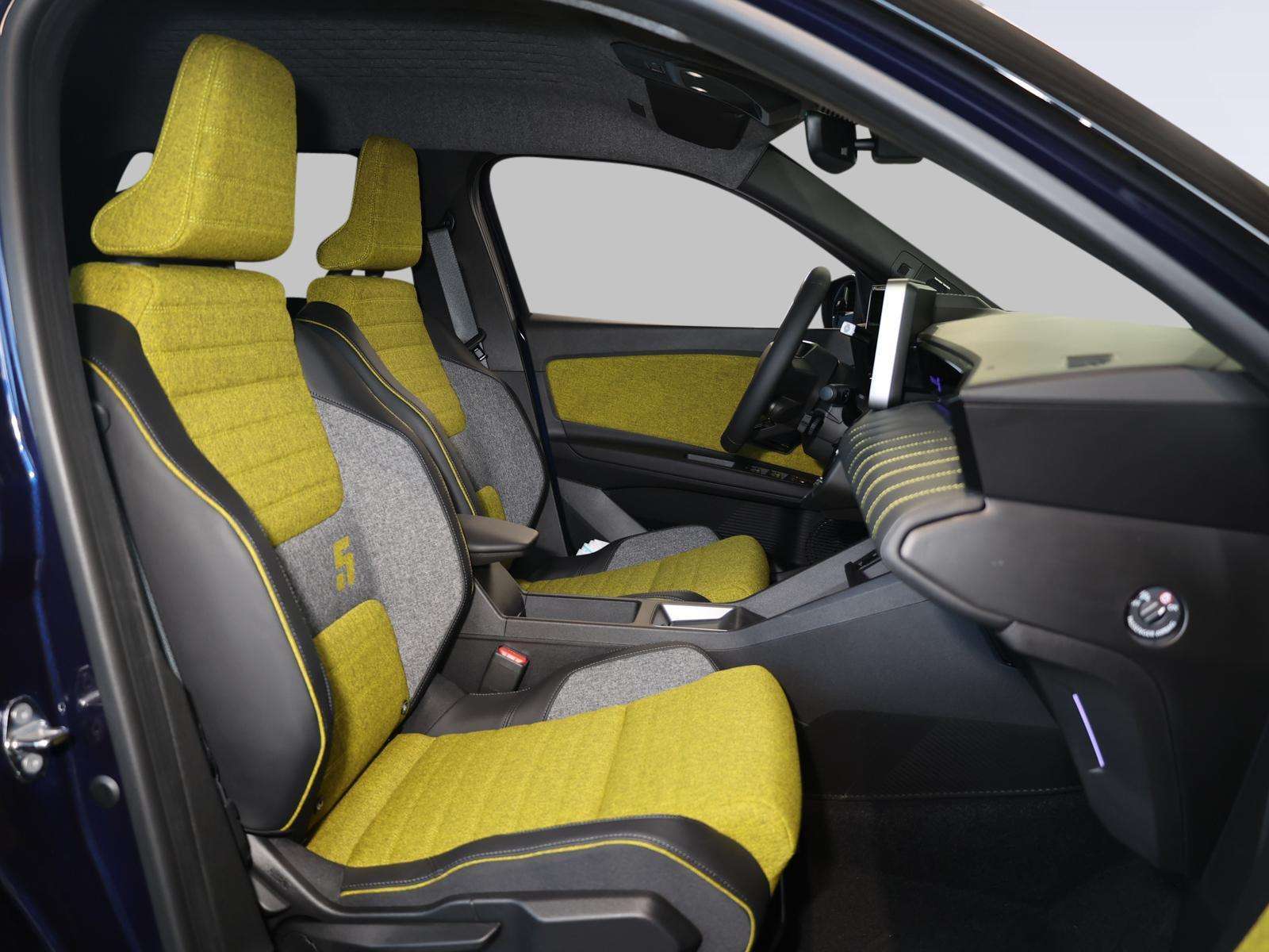 Fahrzeugbild eines Renault 5 E-TECH