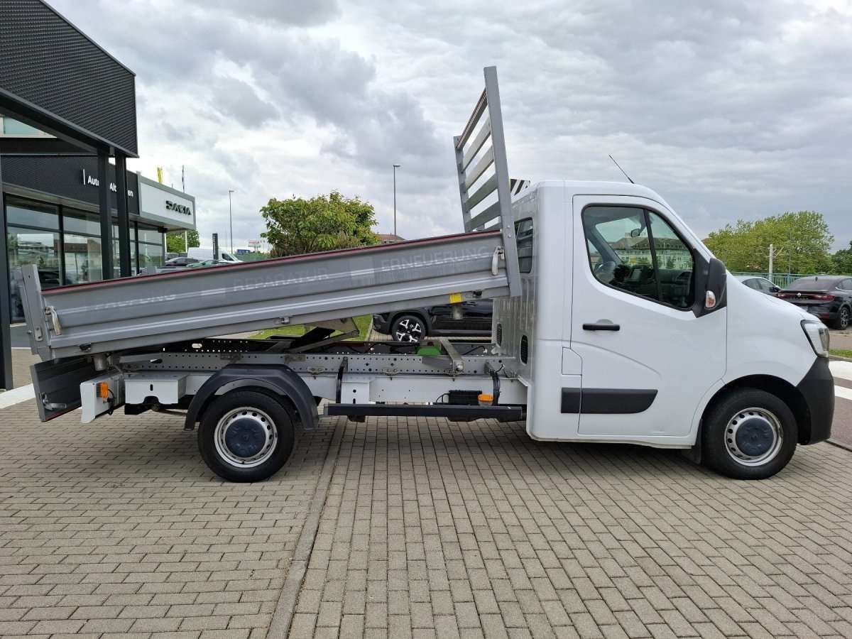 Fahrzeugbild eines Renault Master